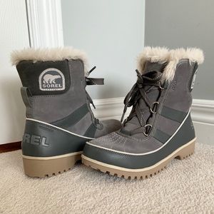 Sorel Women’s Tivoli II Winter Boots - Grey Suede